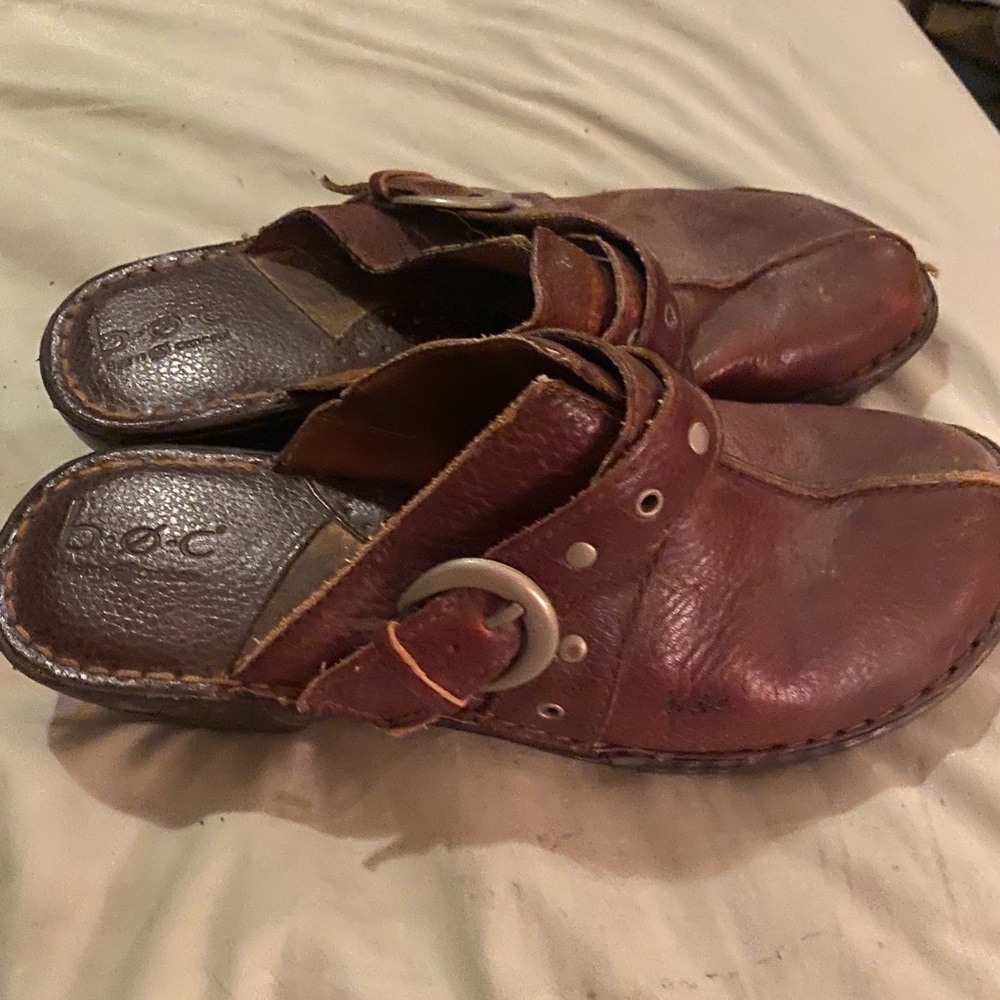 Vintage brown leather Boc clogs
